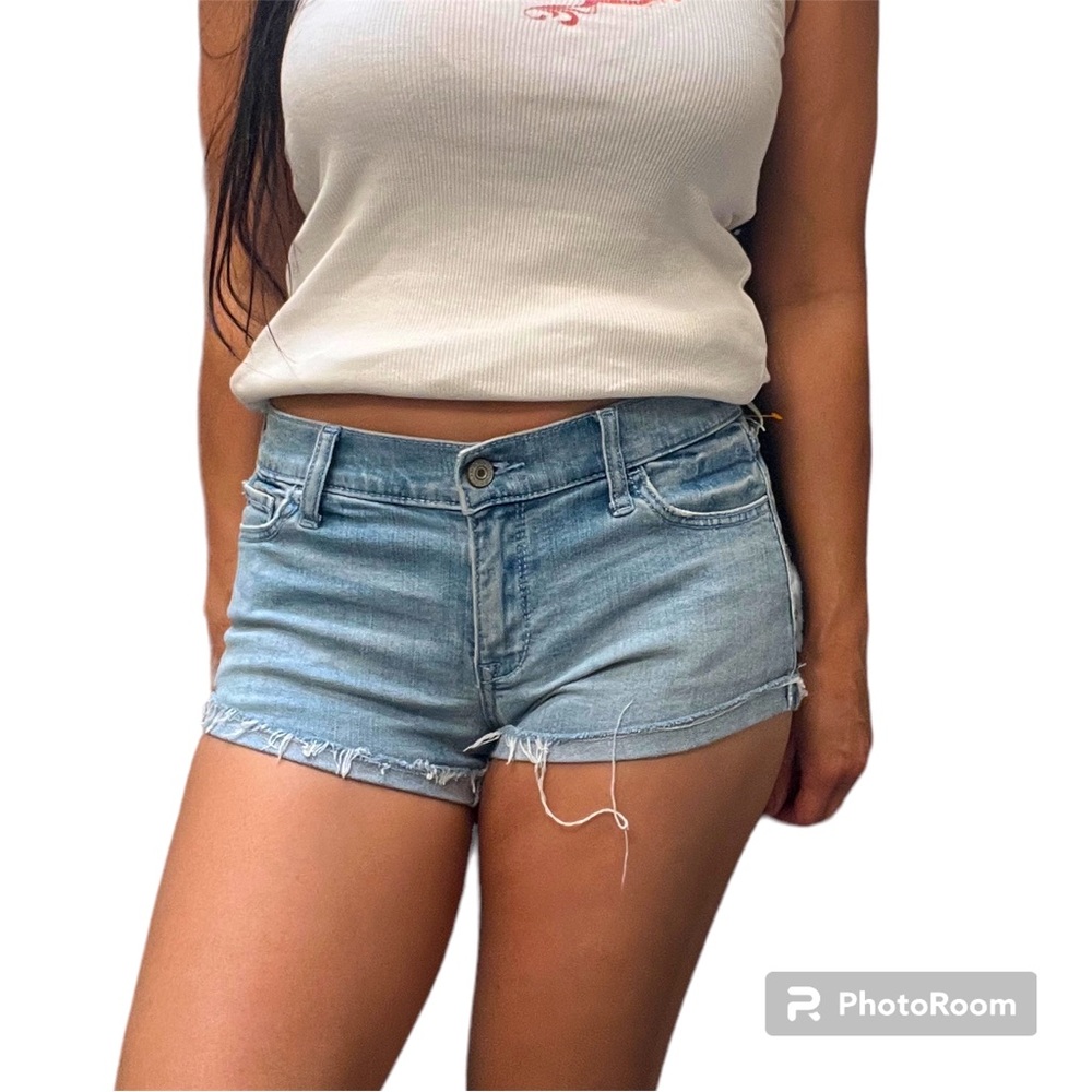 Women’s Abercrombie & Fitch Denim Jean Shorts, size 0 waist 25